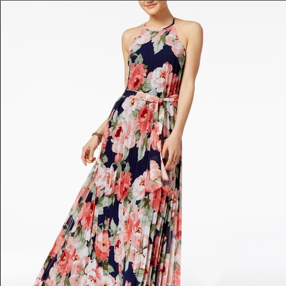 Gorgeous floral pleated maxi in royal blue color - Picture 2 of 3
